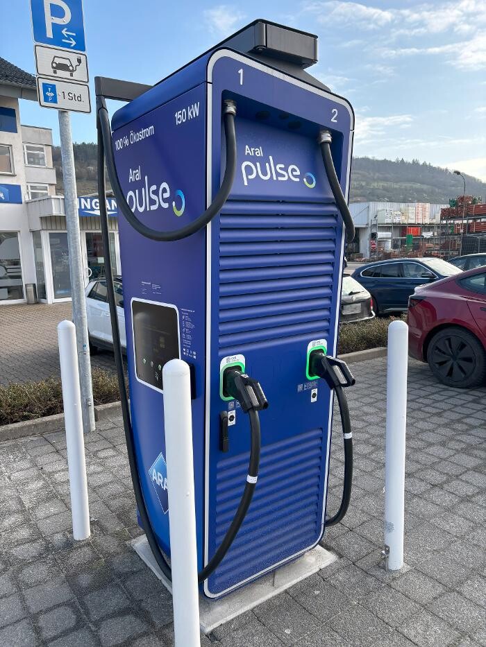 Bilder Aral pulse Ladestation