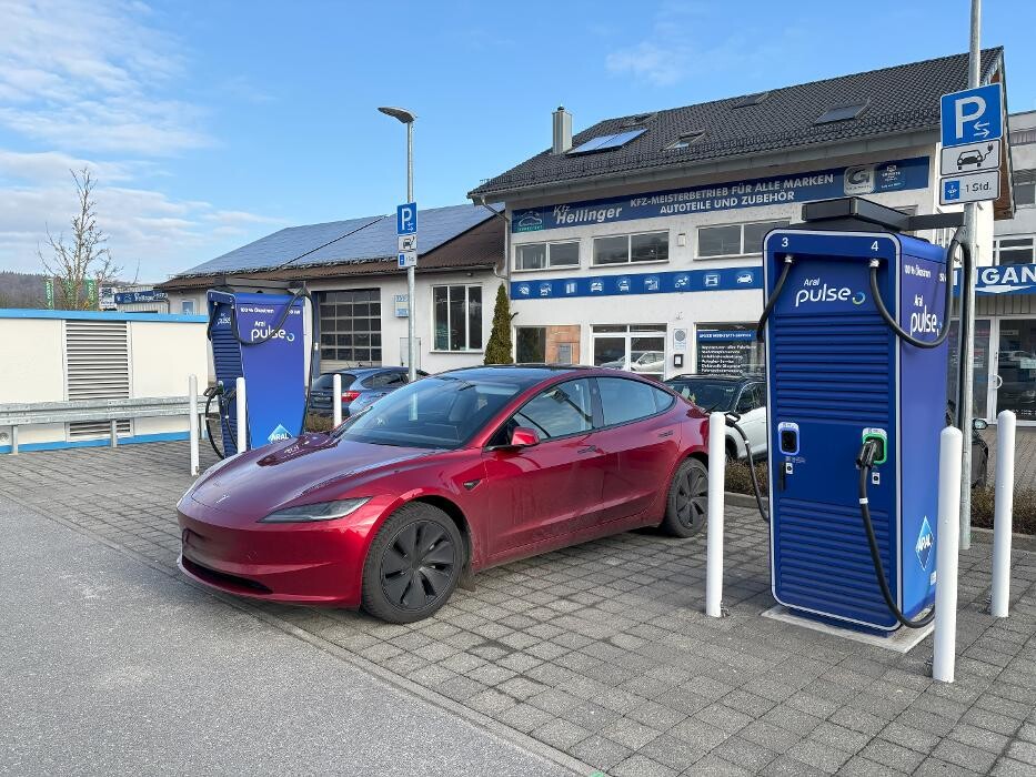 Bilder Aral pulse Ladestation