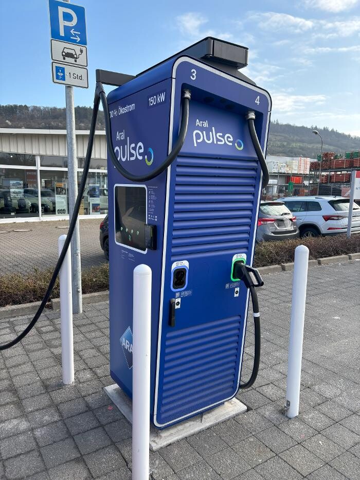 Bilder Aral pulse Ladestation