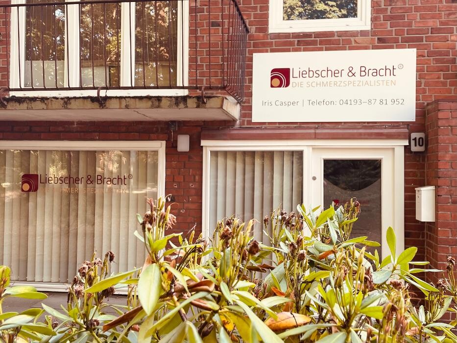 Bilder Iris Casper, Liebscher & Bracht -Schmerztherapeutin
