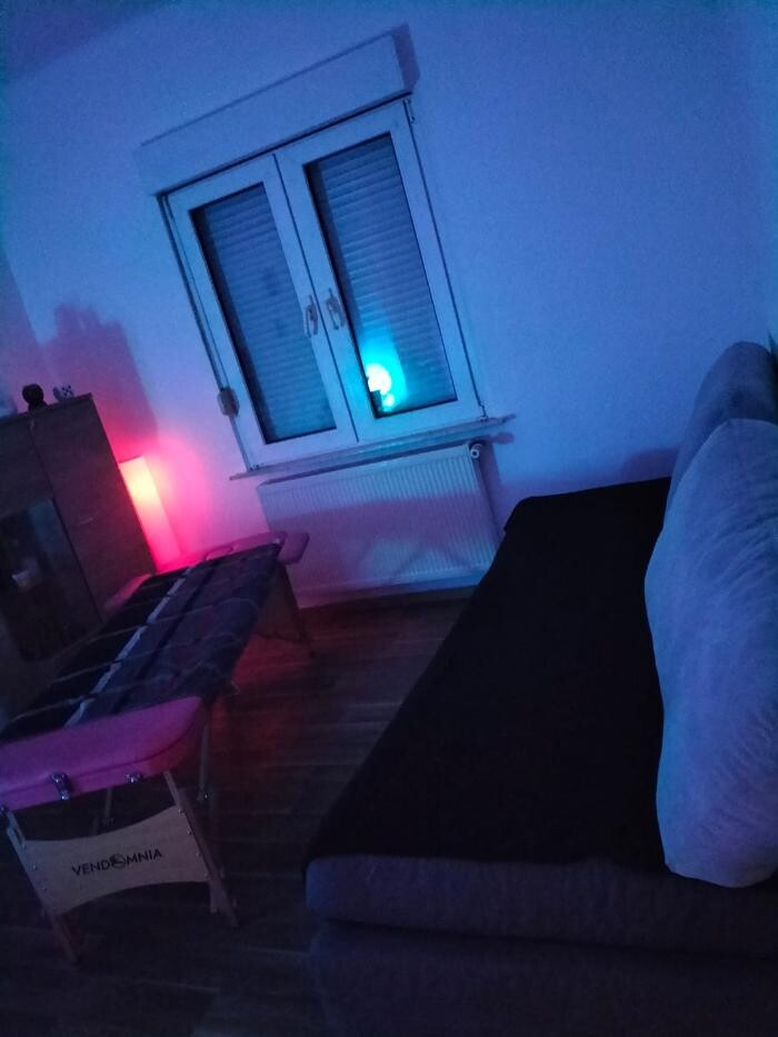 Bilder massagelounge Red Flowers