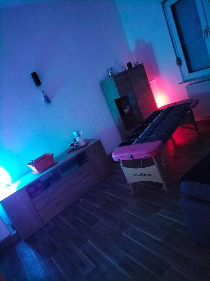 Bilder massagelounge Red Flowers