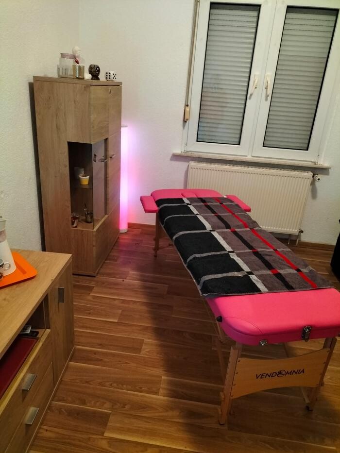 Bilder massagelounge Red Flowers