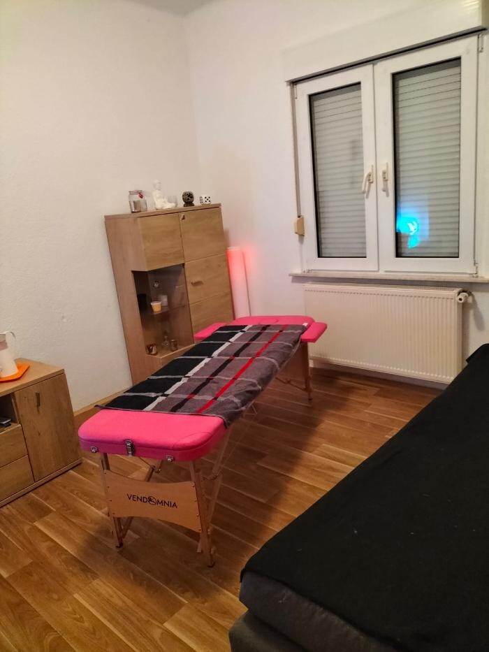 Bilder massagelounge Red Flowers