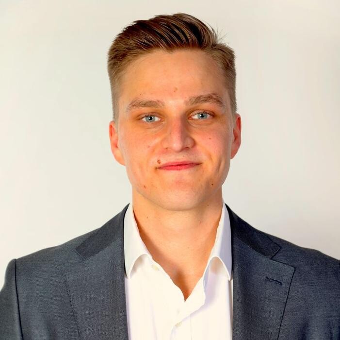 Bilder ERGO Versicherung Paul-Lennard Amling