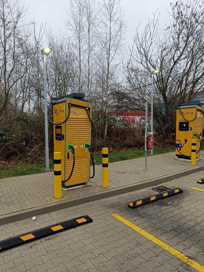 Bilder JET Ladestation