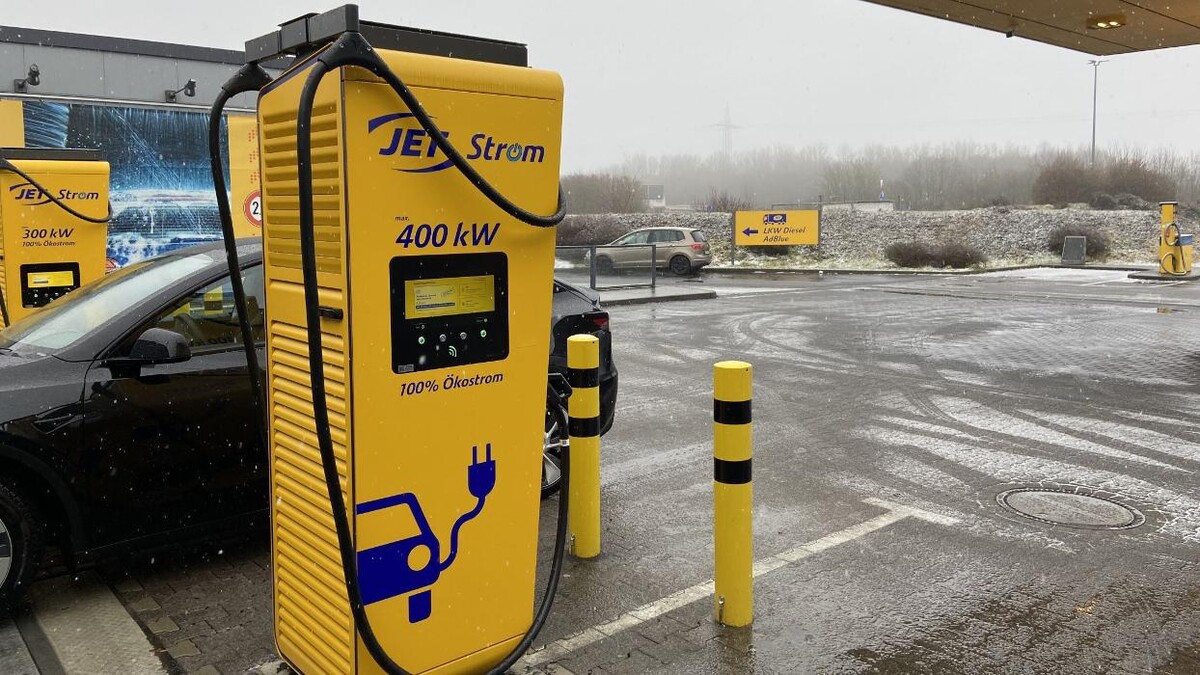 Bilder JET Ladestation