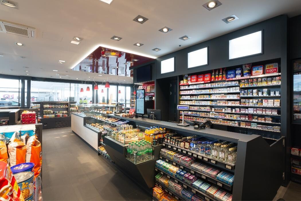 Bilder Q1 Tankstelle