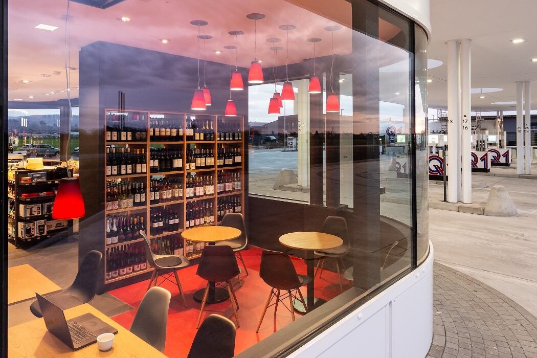 Bilder Q1 Tankstelle
