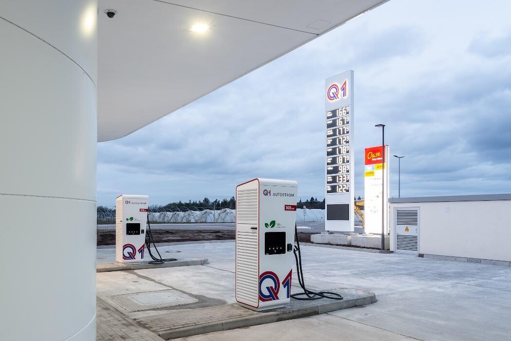 Bilder Q1 Tankstelle