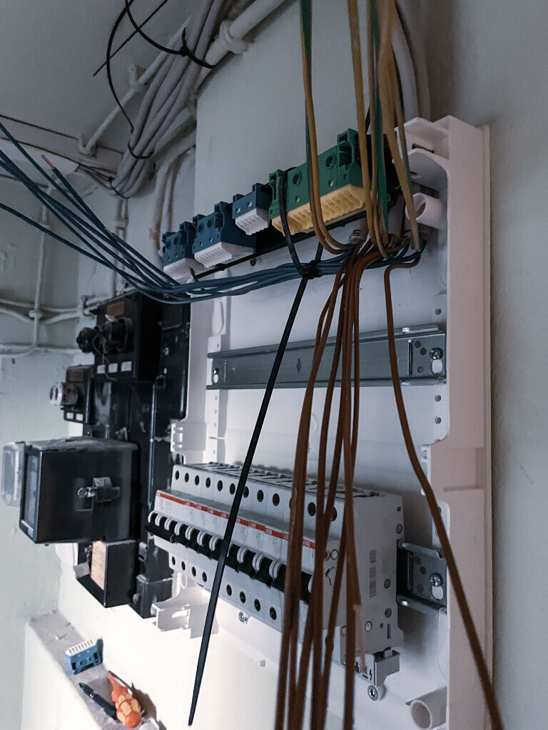 Bilder SST Elektrotechnik