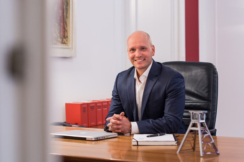 Bilder ARBEITSRECHT | SENKPEIL - Arbeitnehmer § Betriebsräte