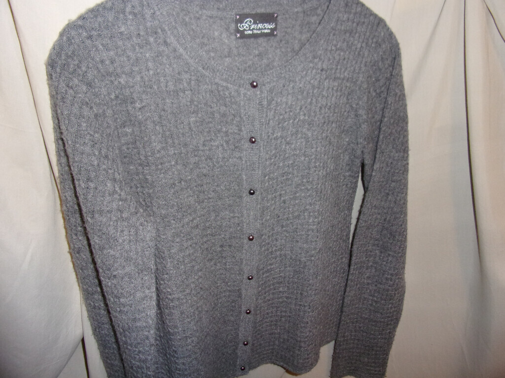 Bilder Kunststopferei Hiltmann - Kunststopfen und Reparatur von Strickkleidung und Businesskleidung