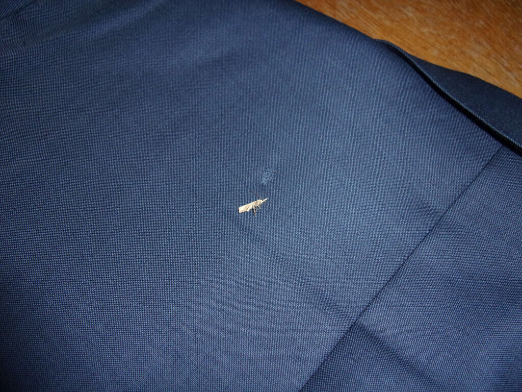 Bilder Kunststopferei Hiltmann - Kunststopfen und Reparatur von Strickkleidung und Businesskleidung