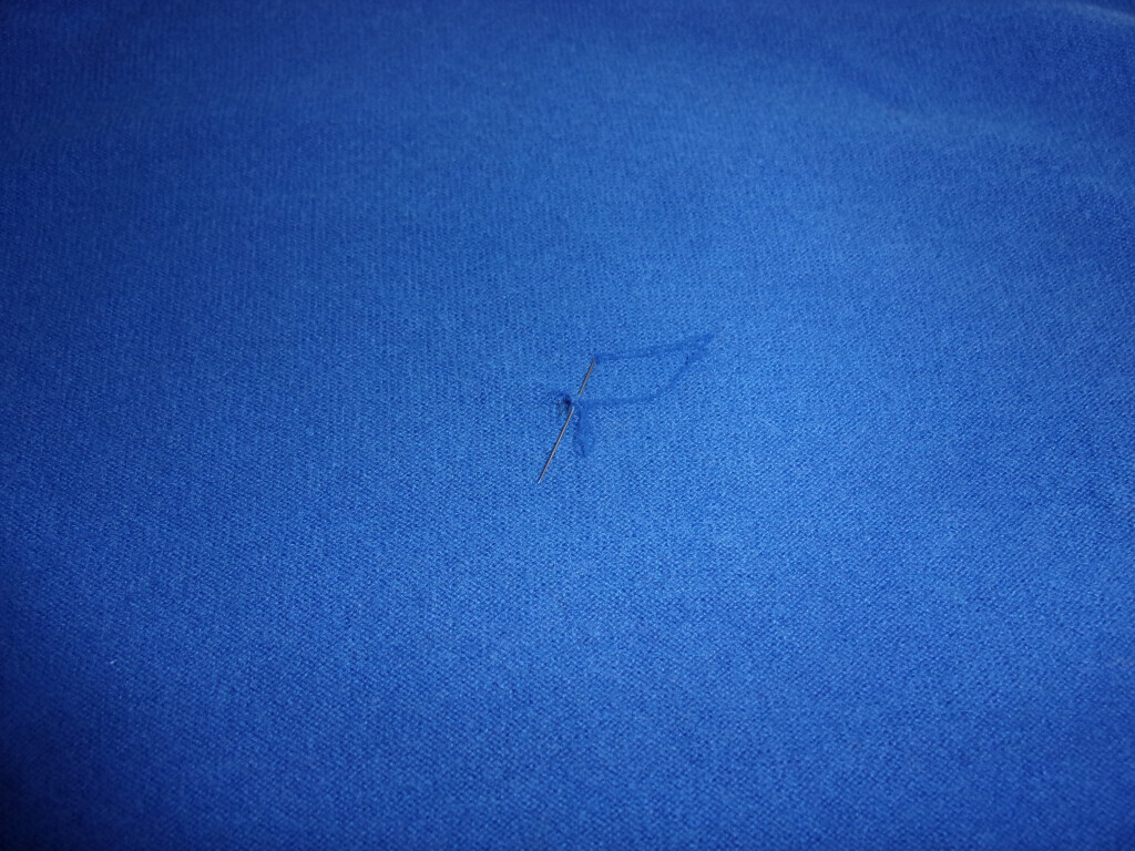 Bilder Kunststopferei Hiltmann - Kunststopfen und Reparatur von Strickkleidung und Businesskleidung