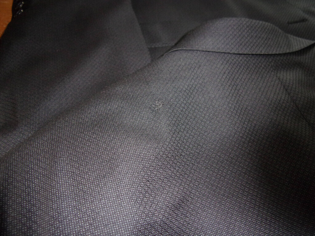 Bilder Kunststopferei Hiltmann - Kunststopfen und Reparatur von Strickkleidung und Businesskleidung