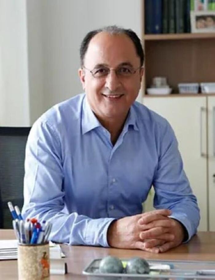 Bilder Osteopathie Düsseldorf - Praxis Dr. med. (Syr) George Chhadeh