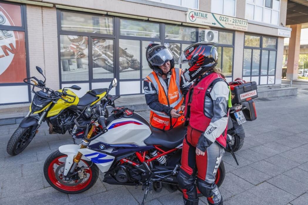 Bilder Motorrad Fahrschule Köln