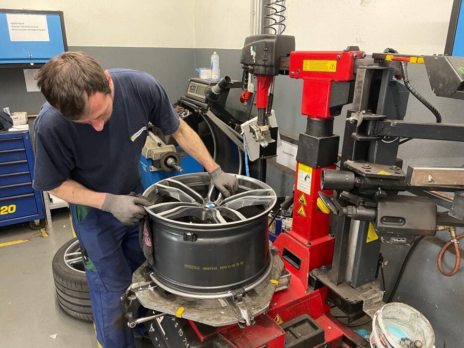 Bilder Pneumaster GmbH - Partnerbetrieb von EUROMASTER