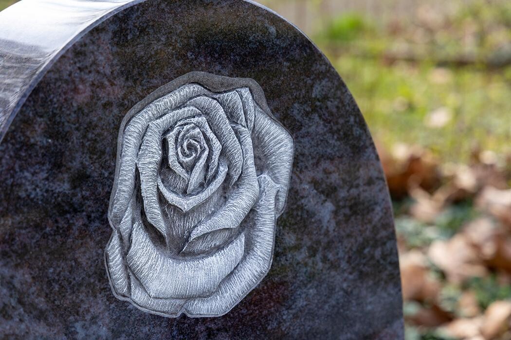 Bilder Volker Heckmann - Grabmale