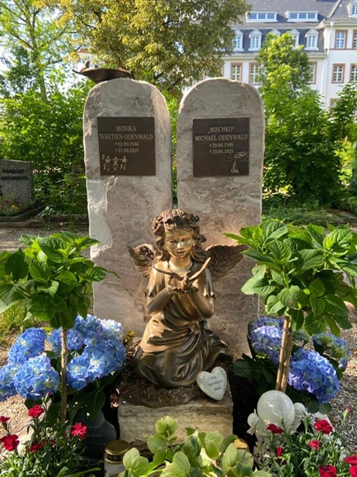 Bilder Volker Heckmann - Grabmale