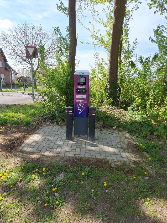 Bilder NEW Energie-Ladestation