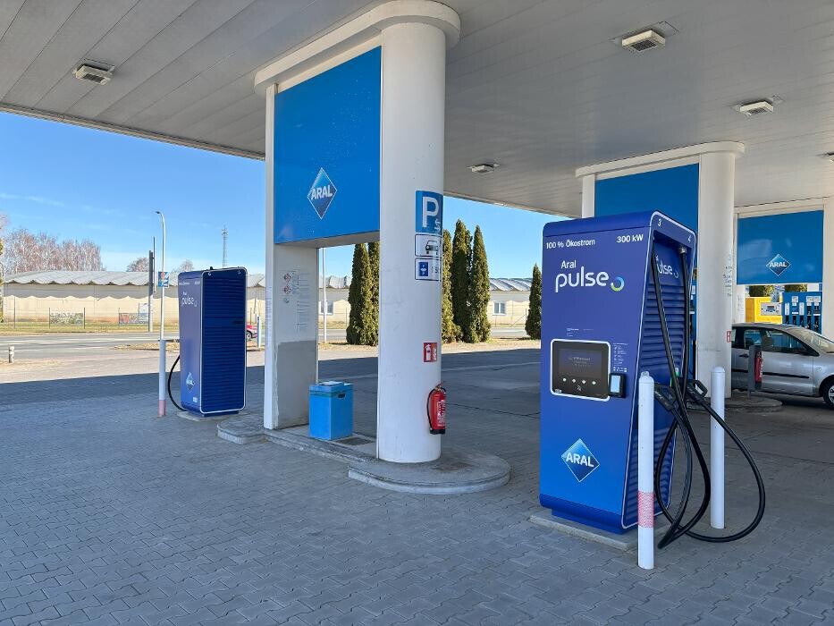 Bilder Aral pulse Ladestation