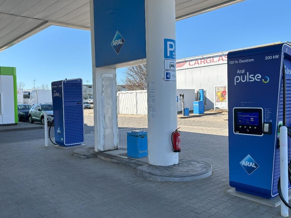 Bilder Aral pulse Ladestation