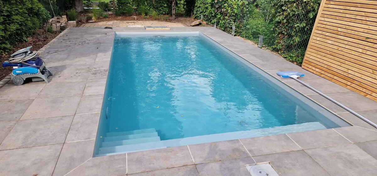 Bilder Wall Pool