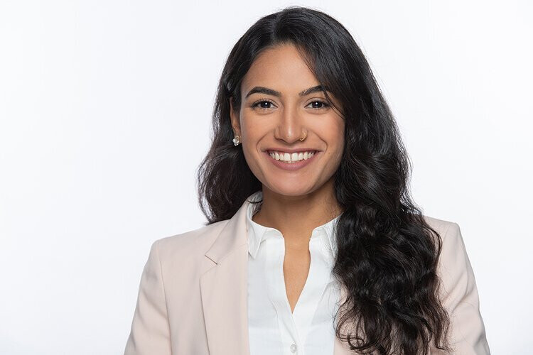 Bilder Rechtsanwältin Prabhlin K. Sidhu