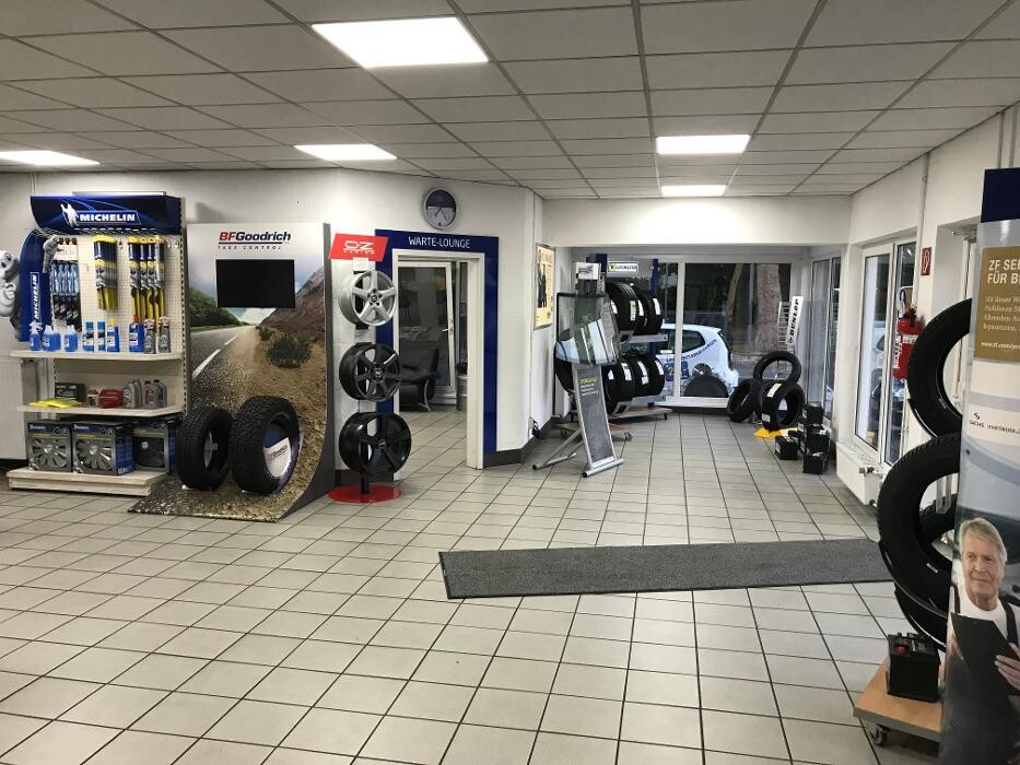 Bilder Auto-Kompetenz-Center Dreisbach e.K. - Partnerbetrieb von EUROMASTER