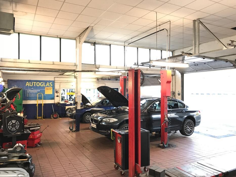 Bilder Auto-Kompetenz-Center Dreisbach e.K. - Partnerbetrieb von EUROMASTER