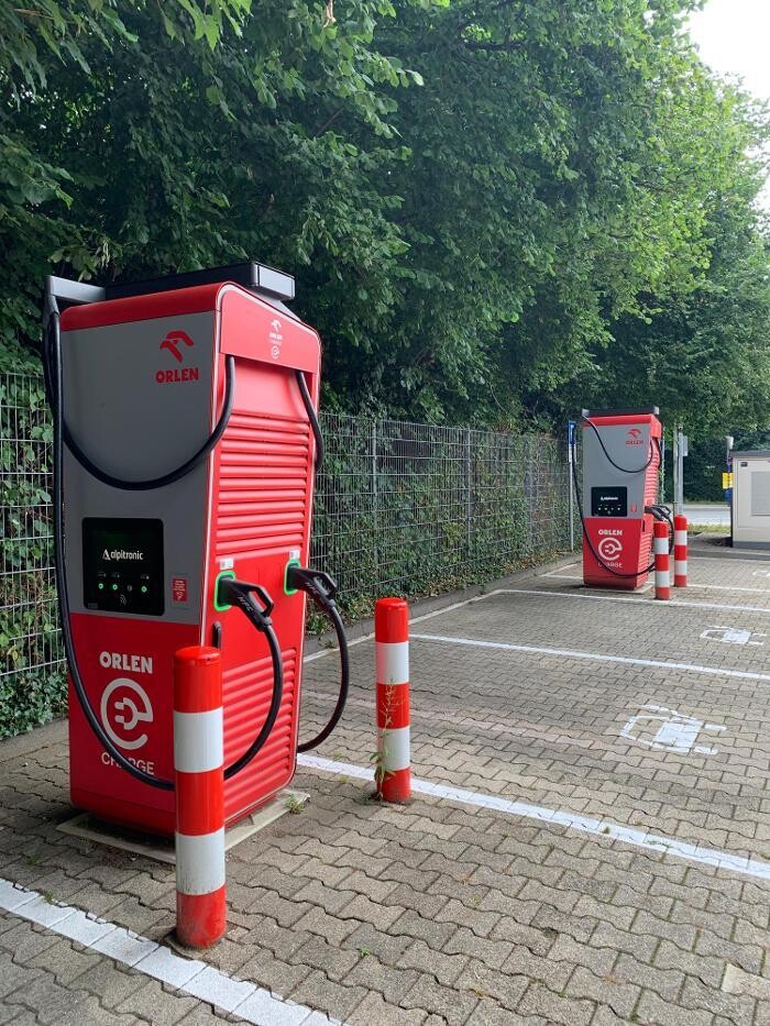 Bilder ORLEN CHARGE Ladestation
