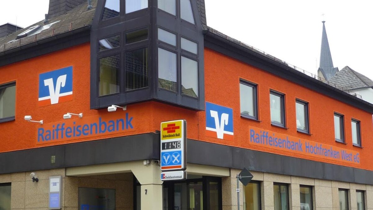 Bilder Raiffeisenbank Hochfranken West eG, Geschäftsstelle Sparneck (Videostele)