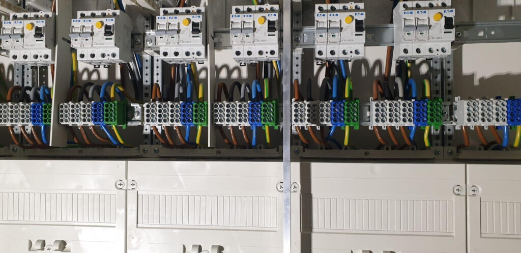 Bilder Elektro-Watt-Tech