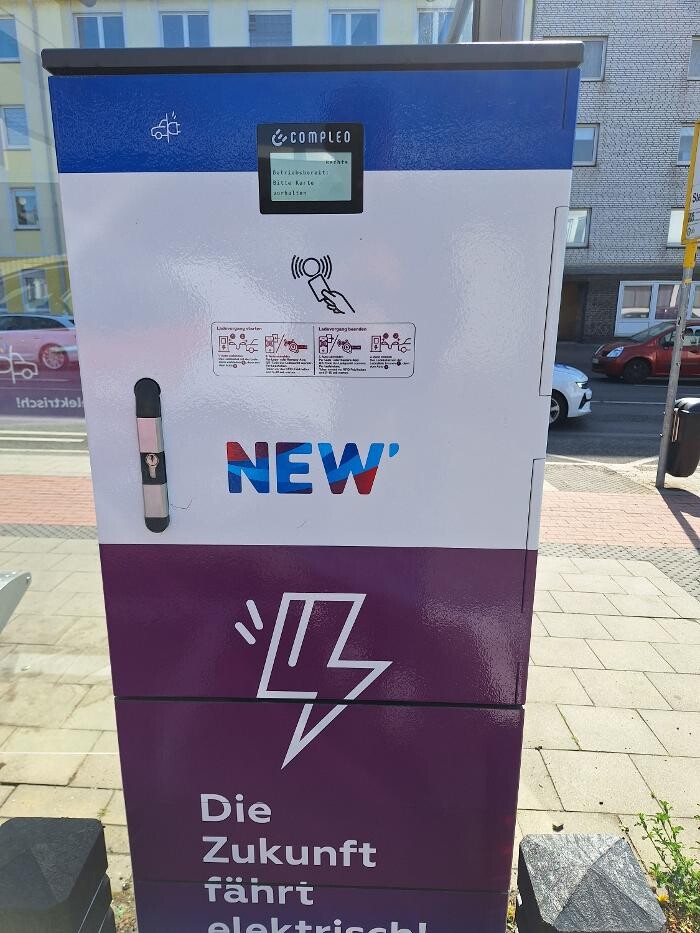 Bilder NEW Energie-Ladestation