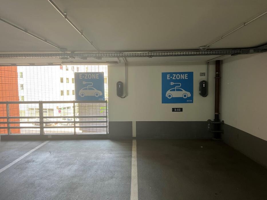 Bilder Apcoa Charging Station