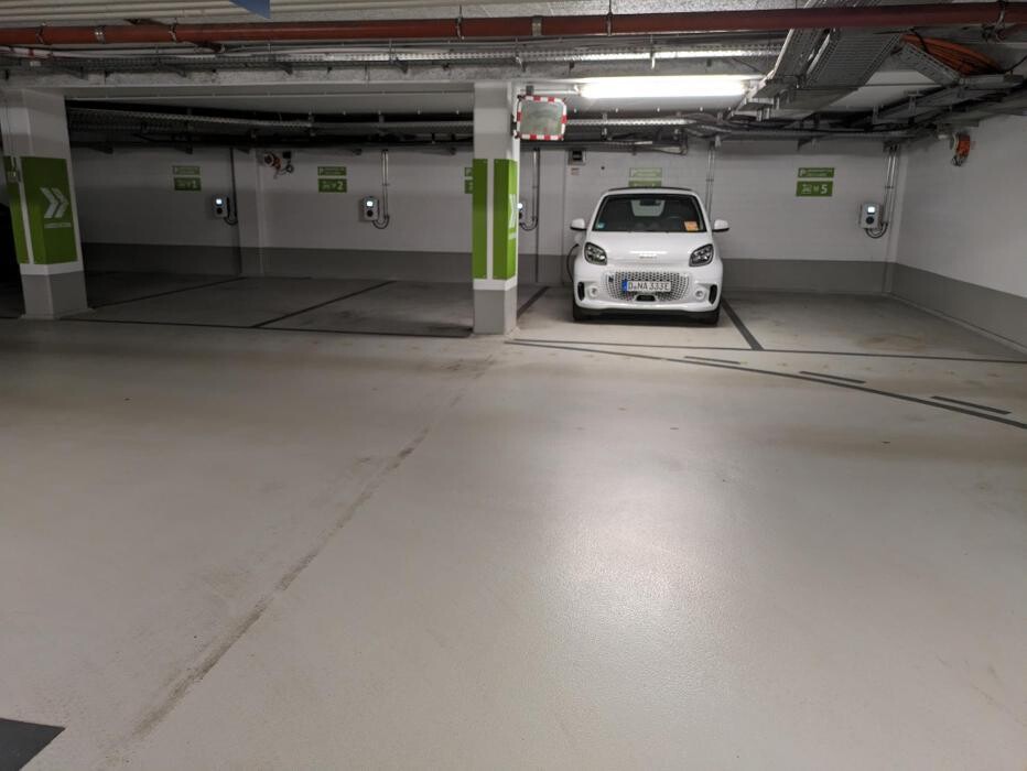 Bilder Apcoa Charging Station