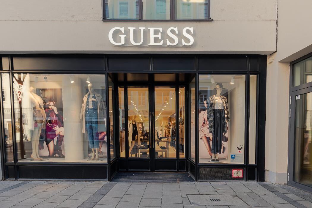 GUESS Logo