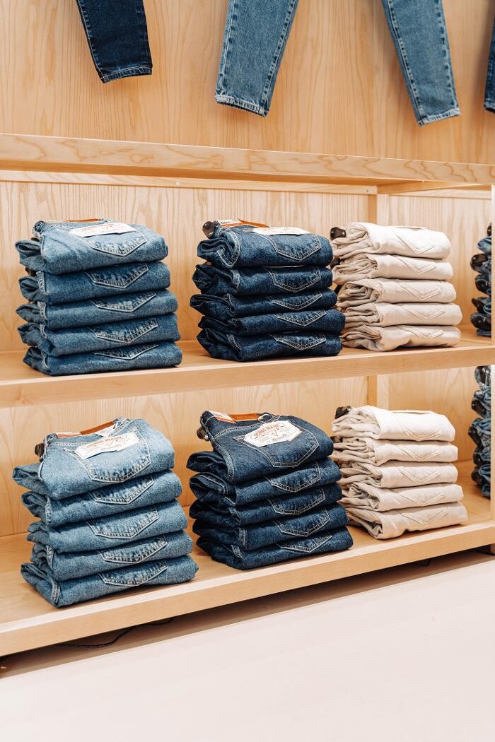 Bilder GUESS JEANS