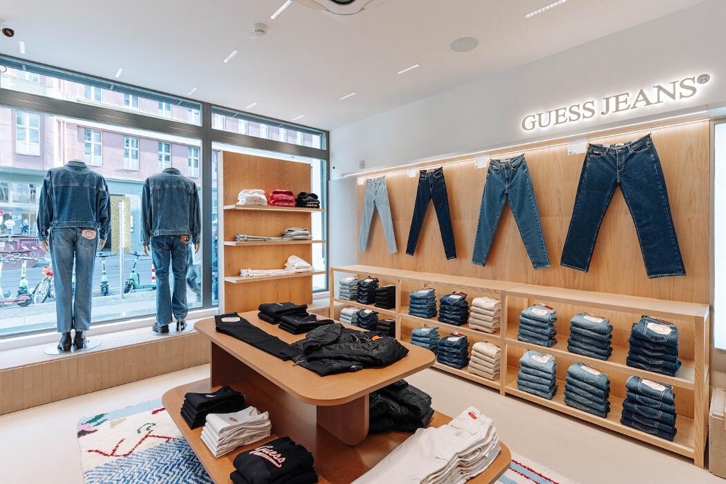 Bilder GUESS JEANS