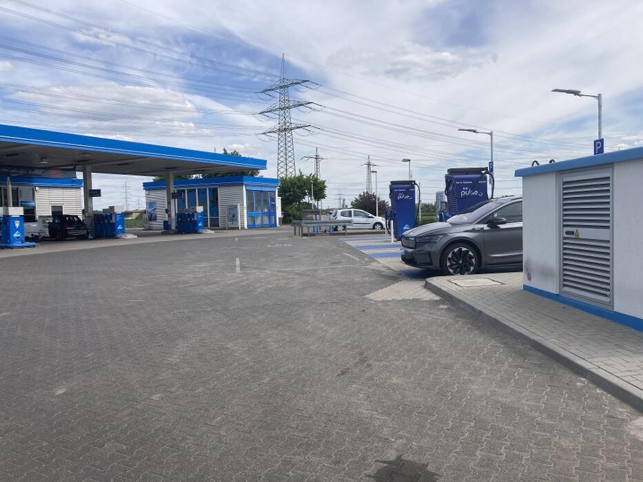 Bilder Aral pulse Ladestation