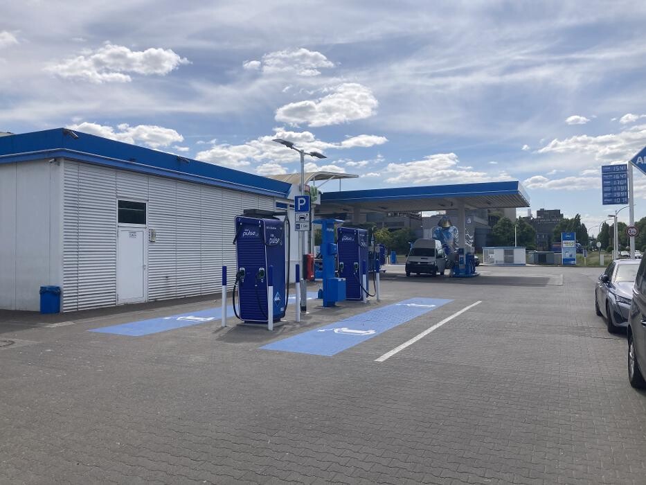 Bilder Aral pulse Ladestation