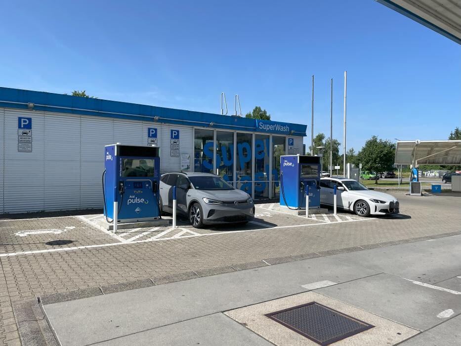 Bilder Aral pulse Ladestation