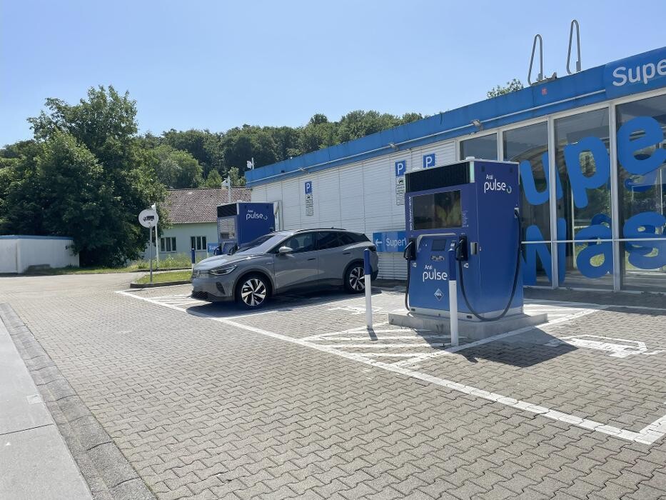 Bilder Aral pulse Ladestation