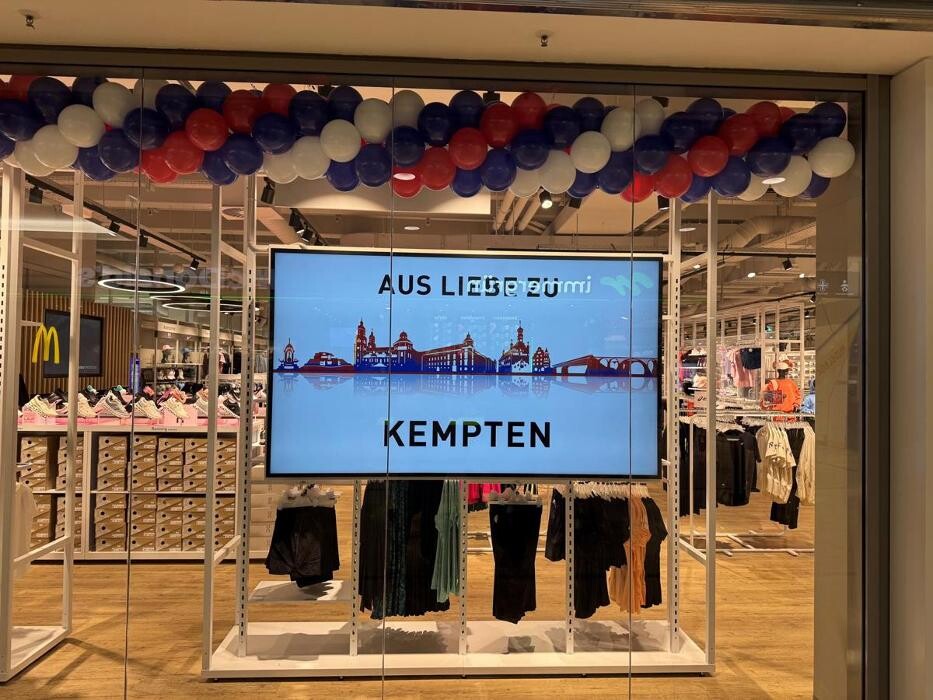 Bilder INTERSPORT Voswinkel Forum Allgäu