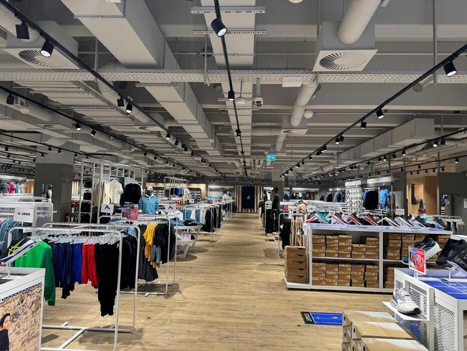Bilder INTERSPORT Voswinkel Forum Allgäu