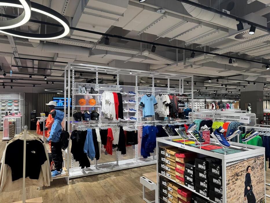 Bilder INTERSPORT Voswinkel Forum Allgäu