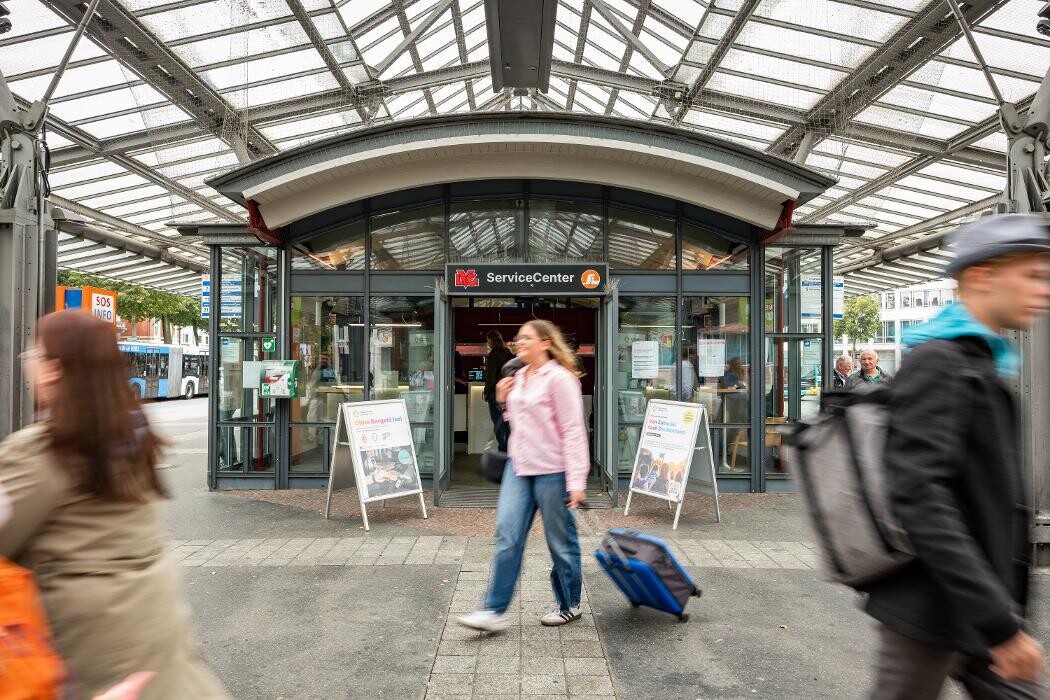 Bilder Stadtwerke Lübeck Mobil ServiceCenter am ZOB