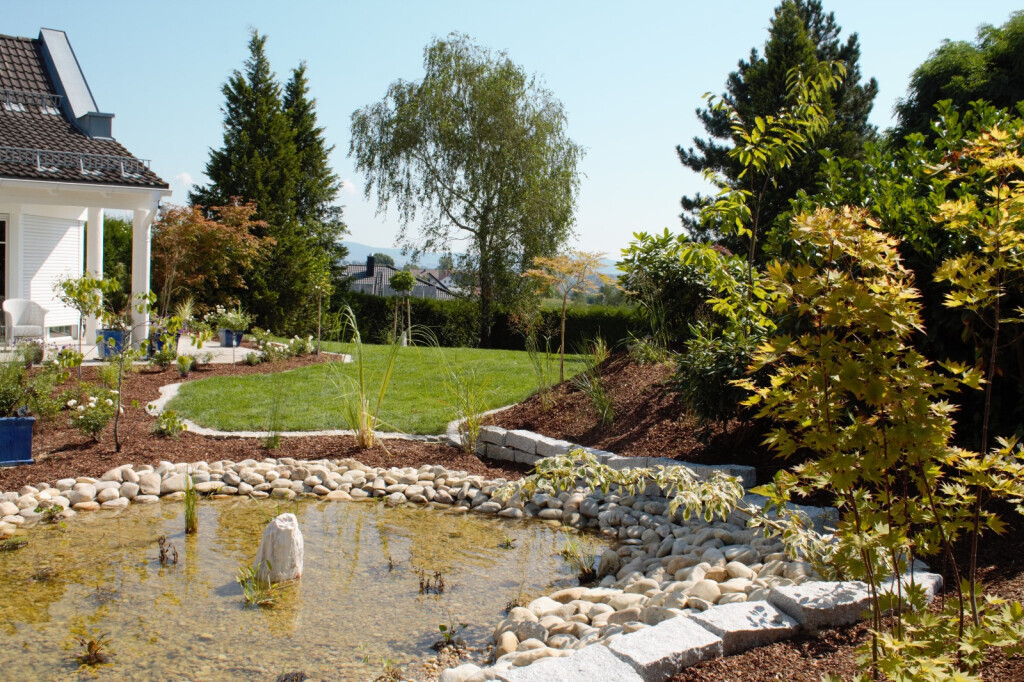 Bilder GFW - Garten - Findlinge - Wasserspiele